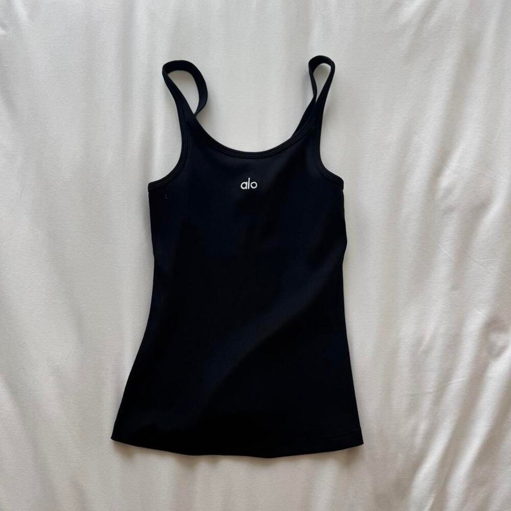 Alo yoga black tank top
